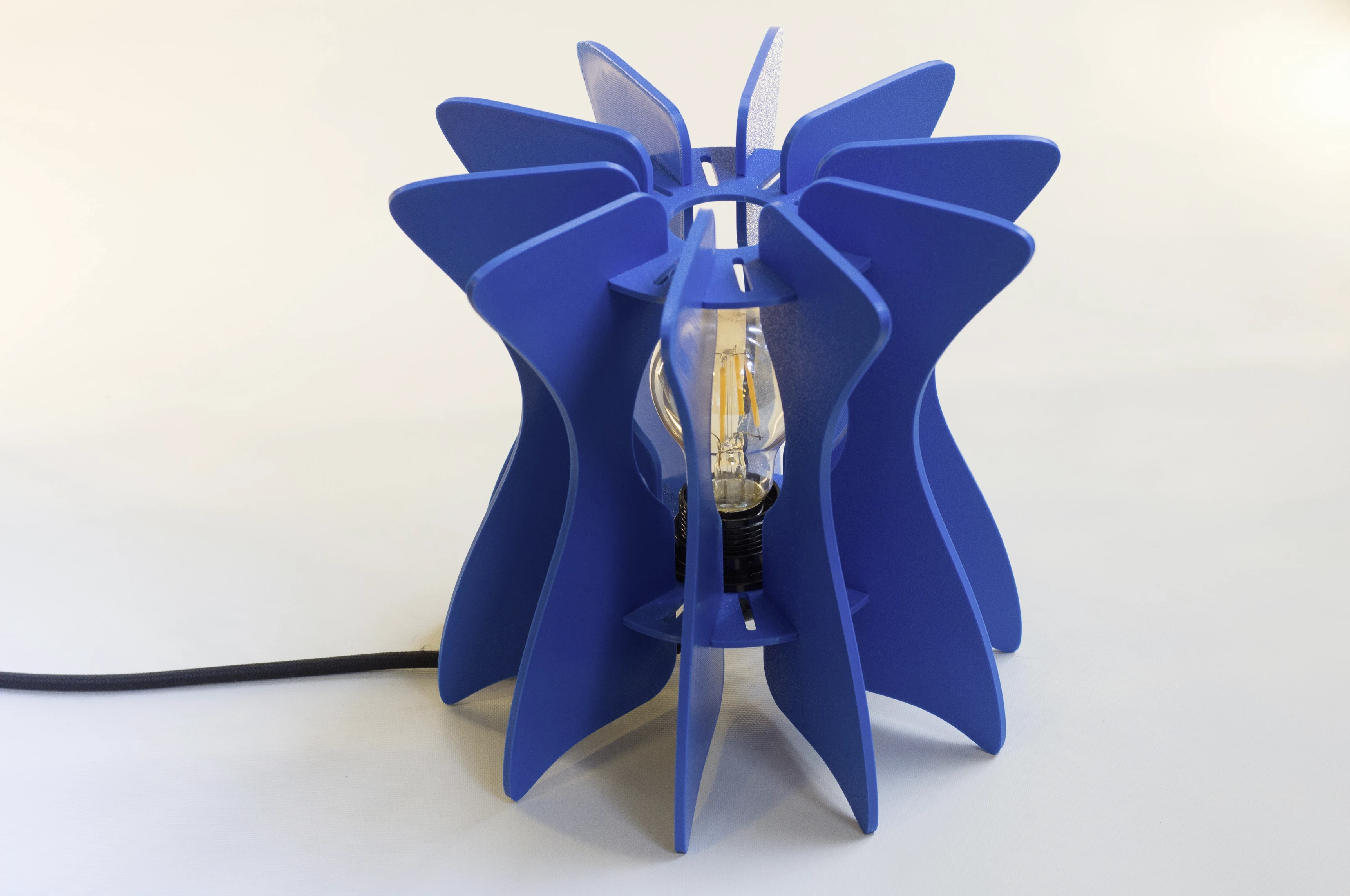 Kombi Azul · Mesa